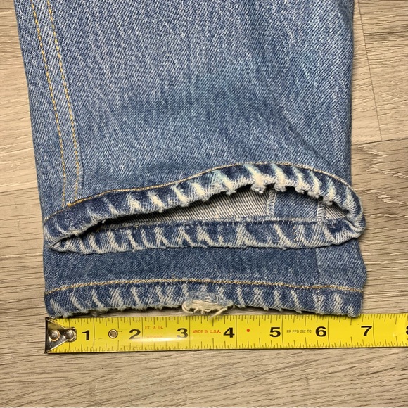 LEVI’S x RE/DONE Vintage High Rise Mom Jean (Size 27) - Picture 15 of 16